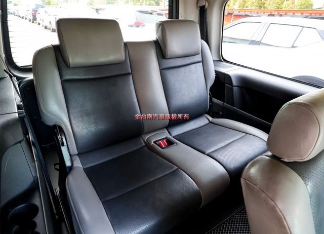 1.6柴油 七人座 只跑長途 保養確實 原板件 TCS ABS 定速 全車四安 可全貸 不用殺價就很便宜!  第11張相片