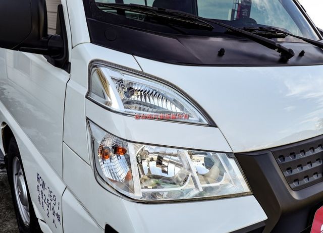 一手車 只跑2.5萬 里程保證 全車原板件 原廠保養 ABS TCS 雙安 附全額發票 事業打拼好幫手 可全貸!  第7張相片