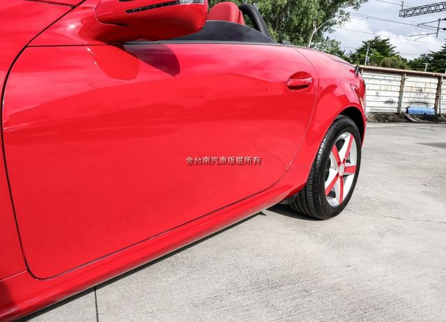 SLK200 雙門 硬頂電動敞篷 只跑10.4萬 一年約跑近7千 原鈑件 記憶椅 快撥 ABS 雙安 里程保證!  第7張相片