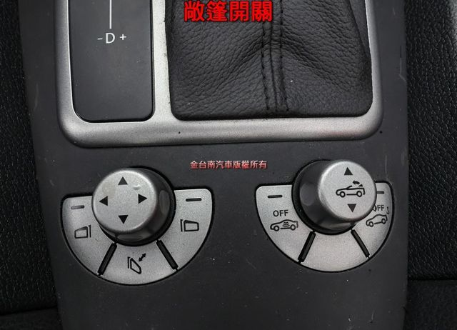 SLK200 雙門 硬頂電動敞篷 只跑10.4萬 一年約跑近7千 原鈑件 記憶椅 快撥 ABS 雙安 里程保證!  第17張相片
