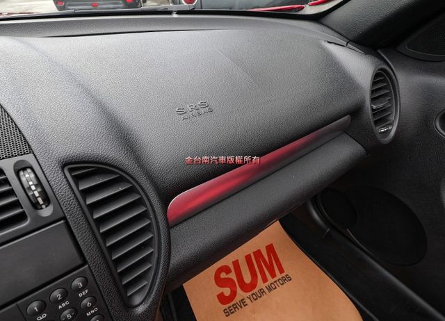 SLK200 雙門 硬頂電動敞篷 只跑10.4萬 一年約跑近7千 原鈑件 記憶椅 快撥 ABS 雙安 里程保證!  第18張相片