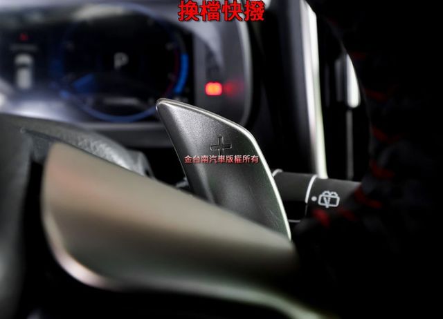 大改Neo Rays勁階版 落地新車現折37萬 自動停車一手只跑1.6萬 原廠保養原廠保固中原鈑件環景 電動尾門 可全貸  第13張相片