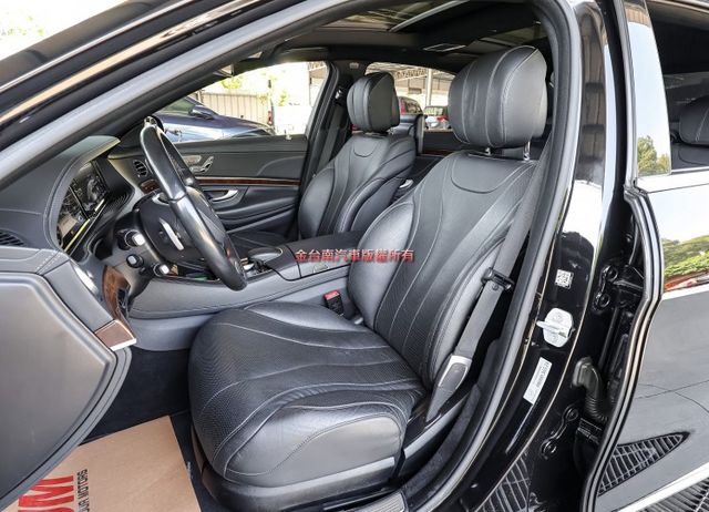 旗艦S500L 新車價752萬 不用百萬即可入手 455hp馬力 原廠保養 全景天窗 四座記憶椅 自動停車 柏林  第7張相片