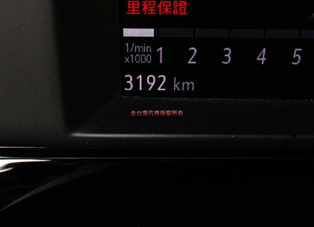 Elegance版 原廠展示車 只跑3千 原鈑件 現省46萬 一年稅金才8千 ACC AEB 車道維持 盲點!  第14張相片