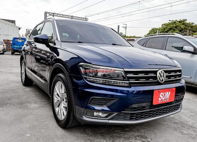 330CL 19年式19年領牌 一手車 少跑里程保證 全車原板件 4WD 記憶椅 電動尾門 ACC AEB 可全貸!  第3張相片