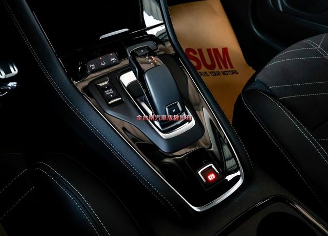 新車價143.9菁英版 原廠試乘車 只跑5千 一年稅金才8千 現省5X萬 車道維持 感應尾門 全車原板件 可全貸!  第18張相片
