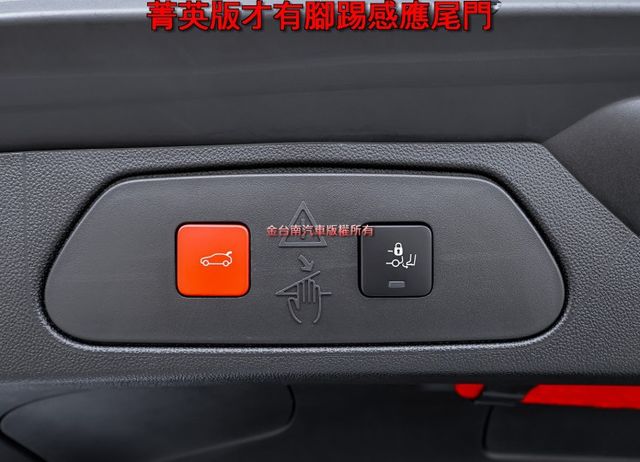 新車價143.9菁英版 原廠試乘車 只跑5千 一年稅金才8千 現省5X萬 車道維持 感應尾門 全車原板件 可全貸!  第19張相片