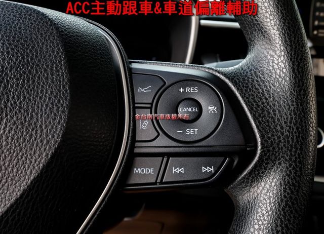 豪華+版 選配影音特仕+10萬 只跑3.6萬 ACC AEB 車道偏離 iKEY NAVI 全車原板件 可全貸!  第12張相片