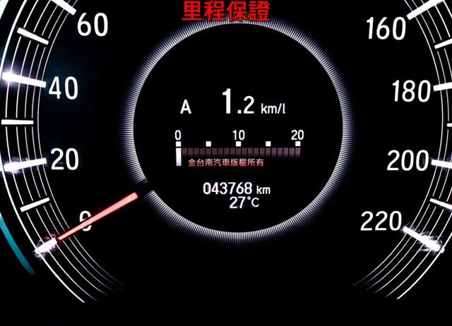 Apex七人座 一手車 10月領牌 只跑4萬 原廠保養 電動天窗 主被動安全系統 ACC 分區恆溫 環景 可全貸!  第16張相片