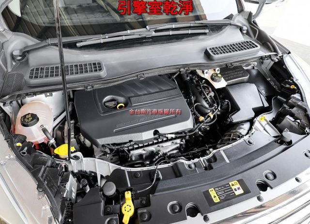 最頂級 只跑4.3萬 全景天窗 ACC AEB 車道偏離 iKEY 電動尾門 快撥 七安 一手 全車原鈑件  第19張相片