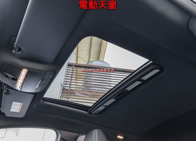 總代理 GT43 新車加選配約550萬 只跑7.4萬 選配23P ACC 20吋鋁圈 雙記憶椅 367匹馬力 可全貸!  第10張相片