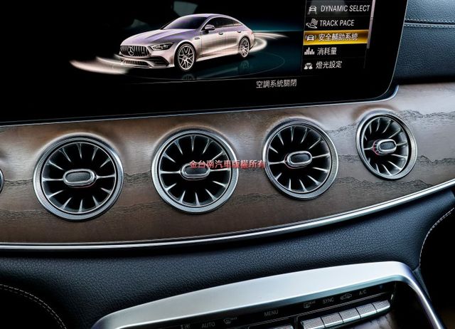 總代理 GT43 新車加選配約550萬 只跑7.4萬 選配23P ACC 20吋鋁圈 雙記憶椅 367匹馬力 可全貸!  第17張相片