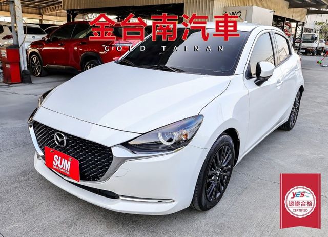 PT頂級版 一手車 只跑1.3萬 原廠保養 全車原板件 AEB 車道偏離 倒車顯影 車載系統 可全貸 不用殺價就很便宜!  第1張相片