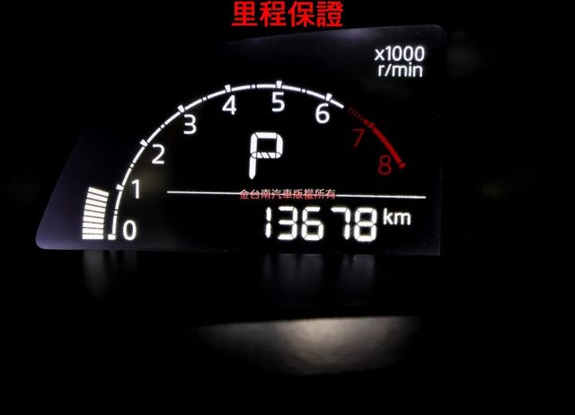 PT頂級版 一手車 只跑1.3萬 原廠保養 全車原板件 AEB 車道偏離 倒車顯影 車載系統 可全貸 不用殺價就很便宜!  第14張相片