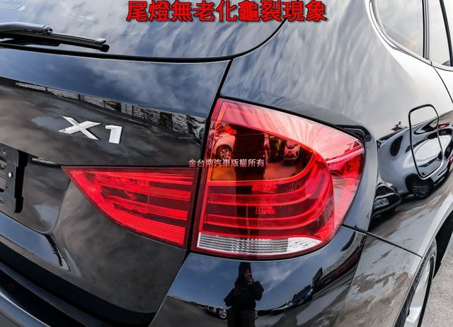 總代理 少跑一年只跑7千多 里程保證 全車原板件 雙電動椅 HID 倒車顯影 六安 可全貸 不用殺價就很便宜!  第6張相片