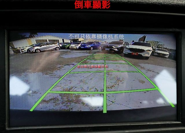 總代理 少跑一年只跑7千多 里程保證 全車原板件 雙電動椅 HID 倒車顯影 六安 可全貸 不用殺價就很便宜!  第15張相片