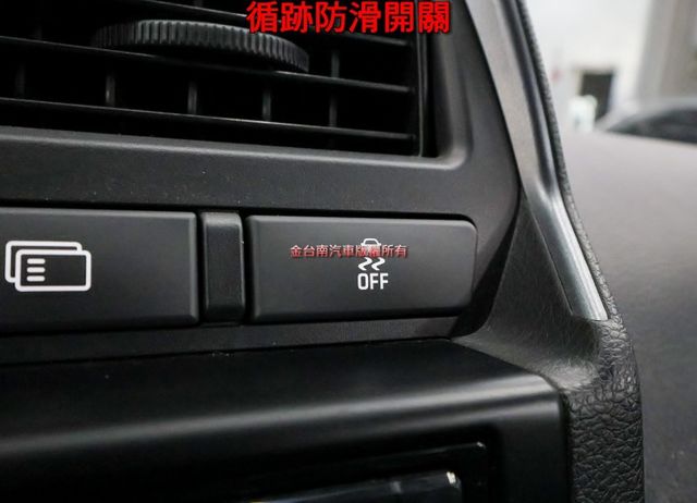10月出廠11月領牌 五人座 客貨兩用車 一手車 只跑4.9萬 TCS 雙安 盲點 全車原板件 附全額發票 可全貸!  第13張相片