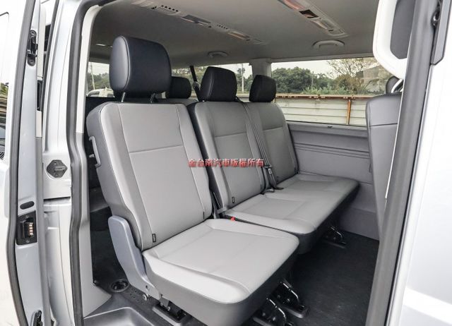 150L 長軸 九人座 24年式 23/11出廠 一手 只跑9千 車載系統 倒車顯影 雙區恆溫 全車六安 原鈑件  第8張相片