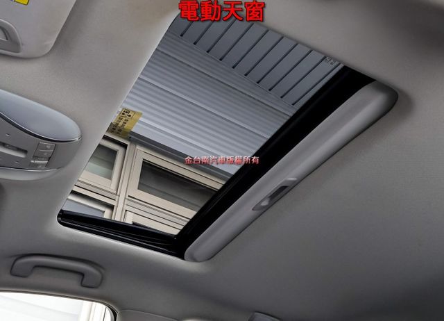 旗艦版 一手車 19年12月領牌 只跑5.3萬 原廠保養 原板件 ACC AEB 車道偏離 天窗 雙電動椅 環景 可全貸  第11張相片