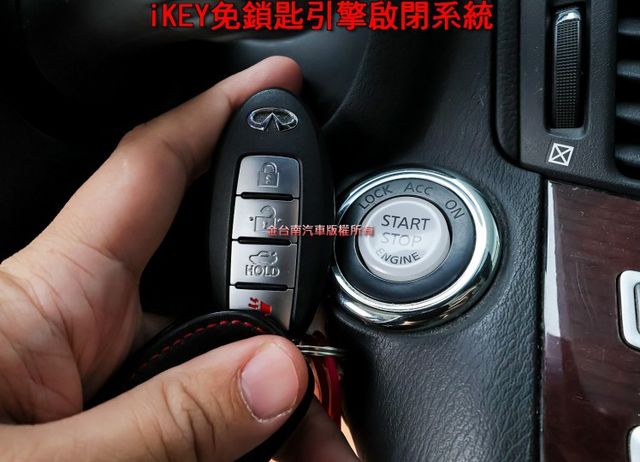 旗艦版 一手車 19年12月領牌 只跑5.3萬 原廠保養 原板件 ACC AEB 車道偏離 天窗 雙電動椅 環景 可全貸  第16張相片