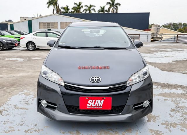一手車 一年只跑不到九千 里程保證 七人座 NAVI 恆溫 後座出風口 ABS 雙安 可全貸 不用殺價就很便宜!  第5張相片