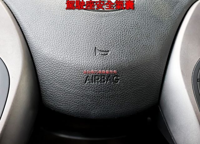 豪華版 代步通勤好選擇 一年只跑7千多 影音系統 倒車顯影 雙區恆溫 ABS 雙安 原板件 可全貸 不用殺價就很便宜!  第18張相片