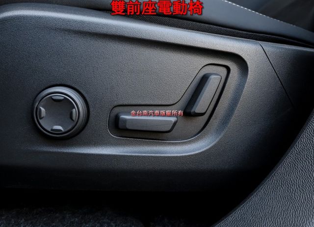 純電頂級版 一手只跑3.5萬 408匹馬力 滿電續航465KM 全景天窗 LV2 雙電動椅 環景 全車原板件 可全貸!  第10張相片