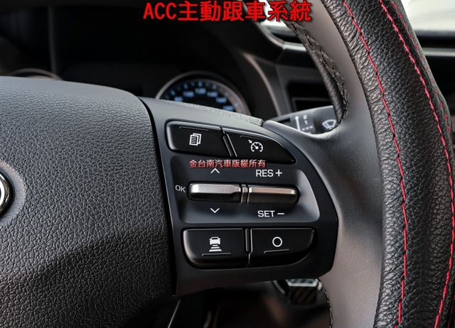 天空藍新配色 驚豔旗艦版 只跑4.1萬 ACC AEB 車道維持 原廠影音 iKEY 全車六安 可全貸!  第13張相片