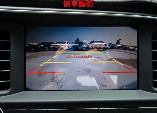 天空藍新配色 驚豔旗艦版 只跑4.1萬 ACC AEB 車道維持 原廠影音 iKEY 全車六安 可全貸!  第18張相片