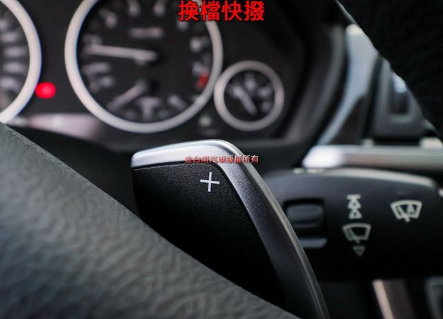 總代理 320GT 一年只跑8千多 里程保證 全車原板件 全景天窗 雙電動椅 電動尾門 h/k音響 可全貸!  第14張相片