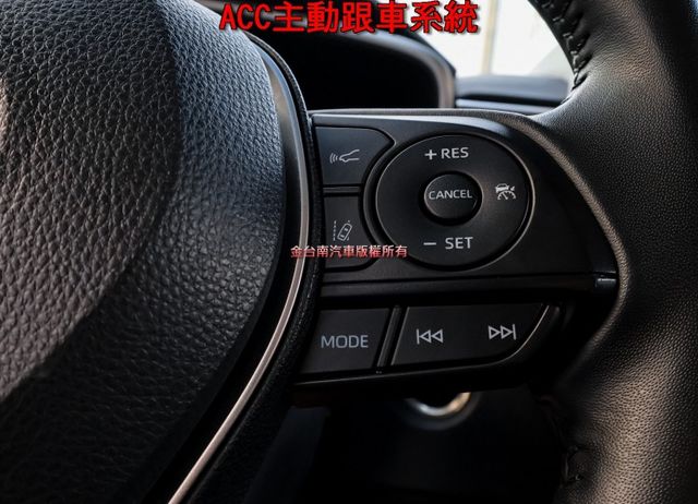 市面少有旗艦版 一手只跑6.4萬 電動椅 數位儀錶版 ACC AEB 車道維持 iKEY 全車原板件 可全貸!  第14張相片