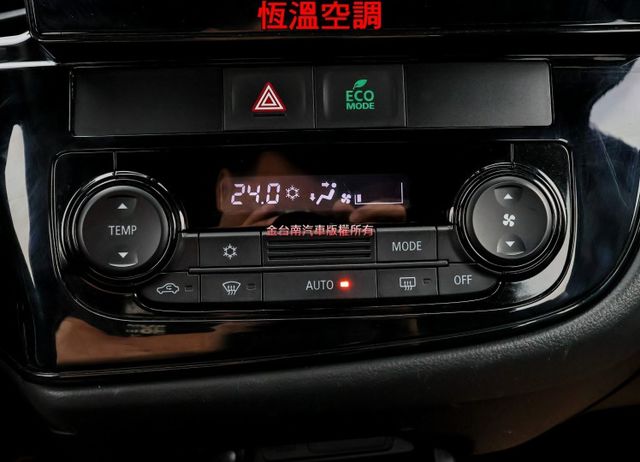 4WD躍動型 只跑5.8萬 車況超好 安卓影音 NAVI 恆溫空調 TCS 全車六安 可全貸 不用殺價就很便宜!  第17張相片