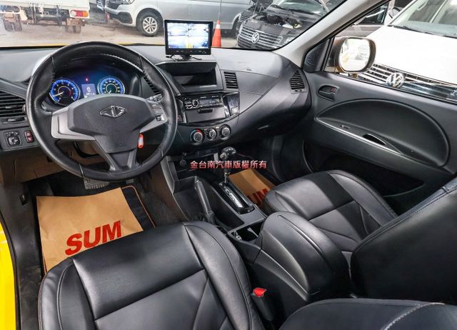 22年式22/1領 定速 ABS TCS 倒車顯影 後座冷氣 鋁圈 一手 全車原鈑件 原廠保養 附全額發票 可全貸!  第10張相片