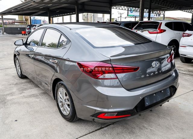 小改版 一手車 全車原板件 原廠保養 車況超好 TCS  ABS 全車六安 可全貸 不用殺價就很便宜!  第2張相片