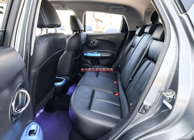 魅力豪華版  四輪剛換全新 一手車 只跑四萬 原廠保養 全車原板件 外觀套件 雙色鋁圈 原廠影音 全車六安 可全貸!  第9張相片