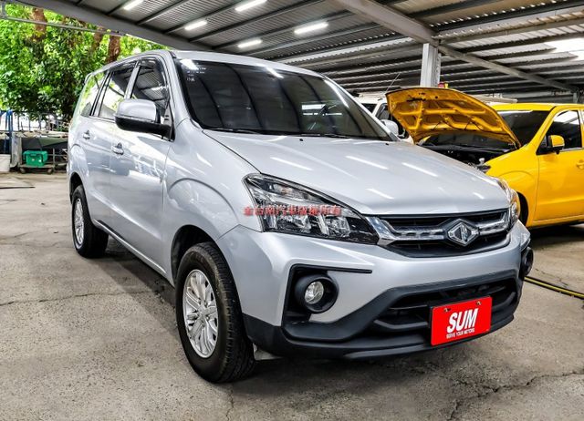精緻版 一手車 只跑4萬 里程保證 定速 中冷 TCS 雙安 附全額發票 事業打拼好幫手 可全貸 不用殺價就很便宜!  第5張相片