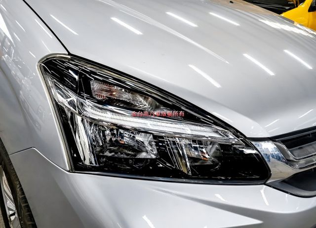精緻版 一手車 只跑4萬 里程保證 定速 中冷 TCS 雙安 附全額發票 事業打拼好幫手 可全貸 不用殺價就很便宜!  第7張相片