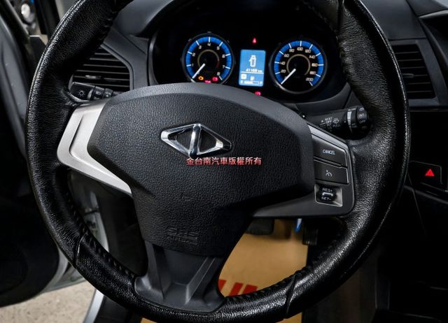 精緻版 一手車 只跑4萬 里程保證 定速 中冷 TCS 雙安 附全額發票 事業打拼好幫手 可全貸 不用殺價就很便宜!  第14張相片