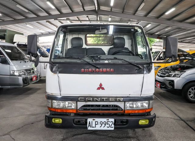超級3噸半 引擎已整理過 冷氣涼 耐操好開 框式 里程保證 打拼事業好幫手 可全貸  第6張相片