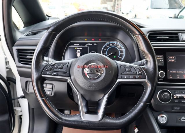 最實惠電動車 ACC AEB 車道偏離 CARPLAY iKEY 盲點 LED頭燈 環景 十安 最長行駛可達311km  第10張相片