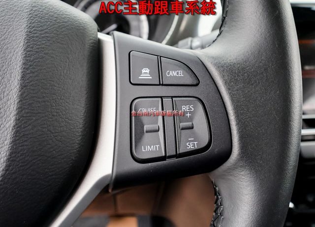 24/3月領牌 4WD  輕油電 只跑4百 根本新車 現省20萬 雙前電熱椅 ACC AEB 車道維持  第12張相片
