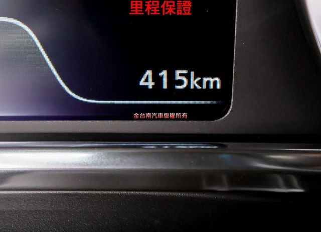 24/3月領牌 4WD  輕油電 只跑4百 根本新車 現省20萬 雙前電熱椅 ACC AEB 車道維持  第13張相片