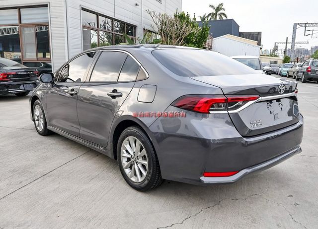 豪華版 只跑3.1萬 ACC AEB 車道維持 恆溫 九安 一手 全車原鈑件 原廠保養 里程保證 可全貸  第2張相片