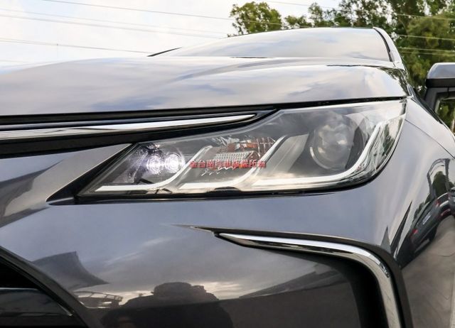 豪華版 只跑3.1萬 ACC AEB 車道維持 恆溫 九安 一手 全車原鈑件 原廠保養 里程保證 可全貸  第5張相片