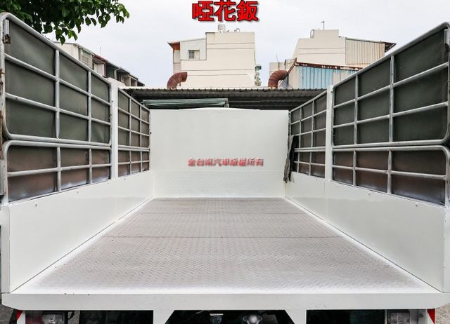 自排 14.5呎 雙活動放併 前後上貨方便 六呎雙芯雙折昇降尾門 啞花鈑 全程原廠保養 一手車 原鈑件 視野輔助 護士帽  第5張相片
