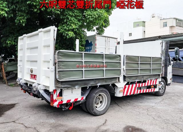自排 14.5呎 雙活動放併 前後上貨方便 六呎雙芯雙折昇降尾門 啞花鈑 全程原廠保養 一手車 原鈑件 視野輔助 護士帽  第6張相片
