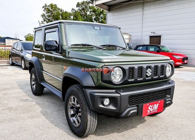 23/9出廠領牌 一手車 只跑3千 全車原板件 跟本新車 4WD 車道偏離 主動煞車 車載系統 恆溫 可全貸!  第3張相片