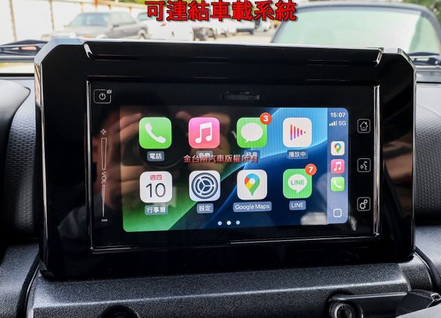 23/9出廠領牌 一手車 只跑3千 全車原板件 跟本新車 4WD 車道偏離 主動煞車 車載系統 恆溫 可全貸!  第17張相片