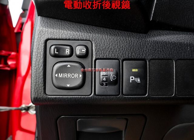 市面少有 X豪華版 少跑全車原板件 專屬空力套件 雙色內裝 安卓影音 恆溫 前後雙雷達 可全貸 不用殺價就很便宜!  第11張相片