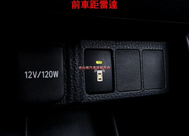 市面少有 X豪華版 少跑全車原板件 專屬空力套件 雙色內裝 安卓影音 恆溫 前後雙雷達 可全貸 不用殺價就很便宜!  第18張相片
